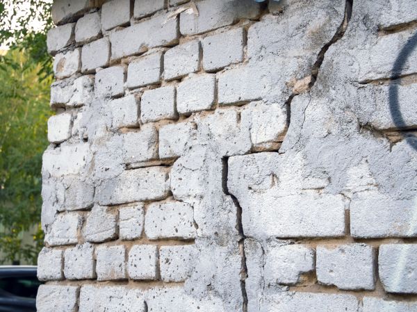 Cracked Brick Wall Repair in Falls Church